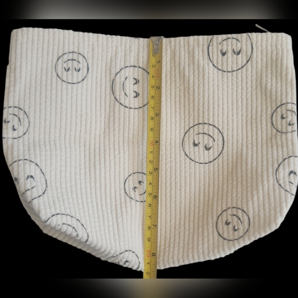 Cosmetic bag cream be happy - Picture 2 of 5